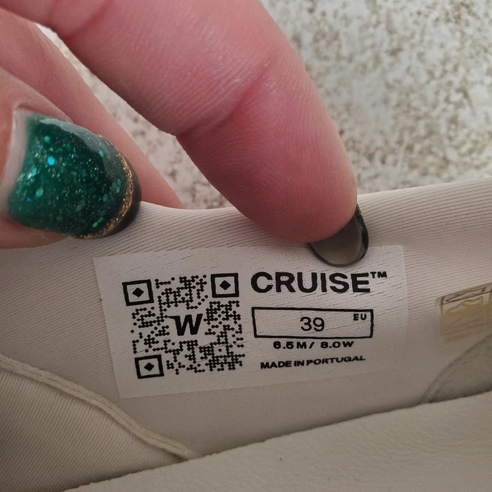 Wolf & Shepherd Cruise Tre Womens Shoes Sz 8 White Leather Upper Slip-On Sneaker